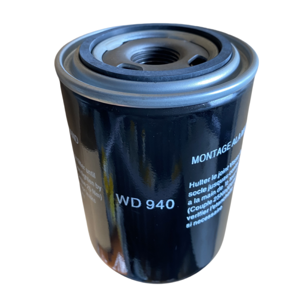 Replace the Mann Oil Filter WD940 Oil Filter screw air compressor filter element
